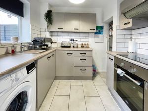 Kitchen- click for photo gallery